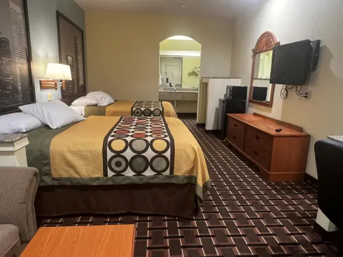 Super 8 by Wyndham Stafford Sugarland Area - 2-Star