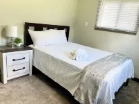 Charming 3-bedroom house with WiFi and AC in serene West Fargo - Homestays