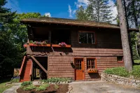 Right Off Main st &Mirror Lake, Olympic Ski Jump View! Fire Pit Hot Tub Foosball - 4-Star