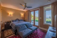 Grand Vineyard Estate Home Exceptional Place Best Location in Penticton - Gym