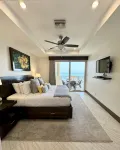 BEACHFRONT!!! 1BR/1.5BA Condo at Grand Caribe! Expansive Views. Great Location!! - Boutique