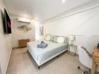 EpicView Casita - King Bed & Queen Bed - AC - High Speed WiFi - 65" Smart TV - Wi-Fi