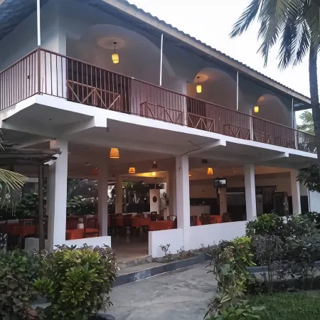 Kivulini garden lodge and restaurants
