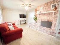 Spacious 4-bedroom Off-Campus House - 3-stjärniga