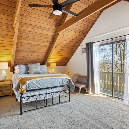 Woodland Cottage - Stunning Views - Wine Country - 20 mins to Downtown