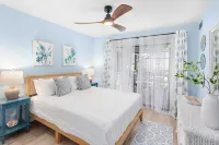 The Marquee of Naples-3Bd-2BA W Heated Saltwater Pool +1 773-443-7832 - Private Pools