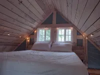 House of the Grouse -  Charming  River-side Cabin and Sauna! - Chalets