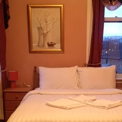 Twin Lions Hotel Отели рядом с достопримечательностью «Корсторфин»
