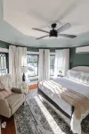 Stunning Victorian 4BR w/Hot Tub 5 Min to Downtown - Boutique