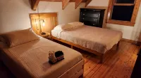 Cozy, family friendly country Side Cabin 15 Min to the Ark Encounter w/fire pit - 샬레 호텔
