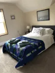 Walk to Lake Michigan Beach, Hit the Bike Trails, Relax- Large Yard w/Fire Pit! - WiFi
