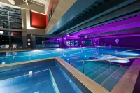 Village Hotel London Watford - Kolam Renang