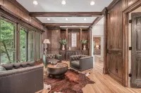 Big Canoe Mountain Home with Spectacular Mountain Views - Game room! - con encanto