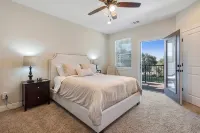 New Lake Travis Home on Golf Course w/Golf Cart - Pool