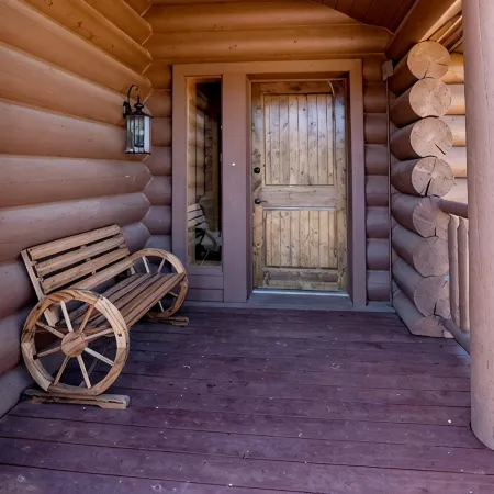 NEW Indian Paintbrush Log Cabin -Sleeps 12+ on scenic horse ranch with views!
