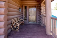 NEW Indian Paintbrush Log Cabin -Sleeps 12+ on scenic horse ranch with views! - con encanto