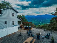 Stunning Mountain Views with Hot Tub & 2 King Suites! Private & Peaceful. - Alphydda