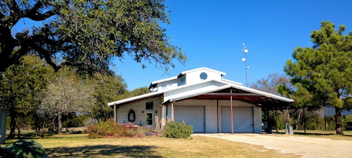 Secluded Getaway, 2Br, Near Fossil Rim, 1000 Acres, Hiking, Farm Animals Hotels in Somervell County
