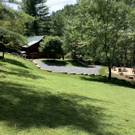 Secluded Mountain Home Nestled in a Private River Community, Wi-Fi, Fire Pit,