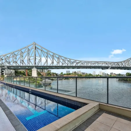 Stunning! 2Bed, 1Bath, 1Car, VIEWS ~ CBD