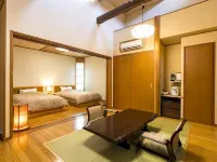 Iyashi No Sato Kanputei - parking