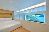 Yeosu Blau Pension - สระว่ายน้ำส่วนตัว