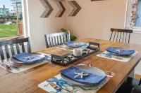 Whidbey Waterfront Retreat- Fireplace - Steps to Beach - Bird Watching - Wi-Fi