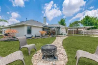 Cozy Designer Family Home Arcade, Park, Tennis, Trails, Pickleball and King bed - Boutique