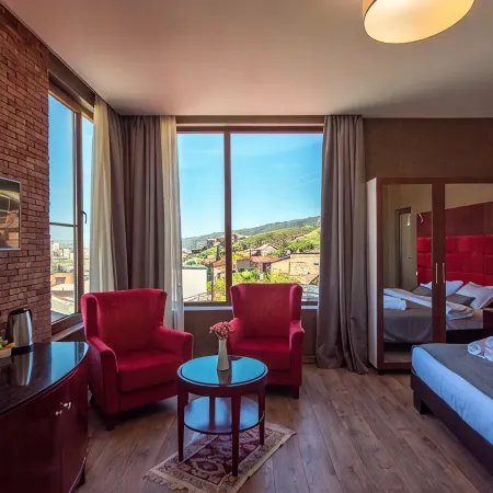 Kraveli Hotel
