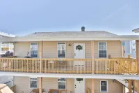 Fully Renovated 3 Bedroom 2 Bath  Apartment 1.5 Blocks from the Beach - 4-Star