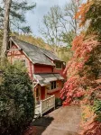 Mountain retreat by Lake Glenville: creekside, secluded, Cashiers - Glenville - 3-Star