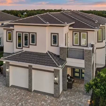 CLOSE TO DISNEY / FREE SHUTTLE / PRIVATE POOL AND SPA