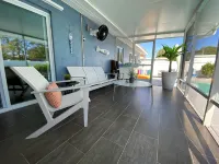 ☆Featured on HGTV☆ Heated Pool, SleepNumber Beds, Beach Cruisers - Swimmingpools