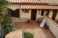 Spacious Villa with Pool, Jacuzzi, Stunningly Situated on the Med - Pool
