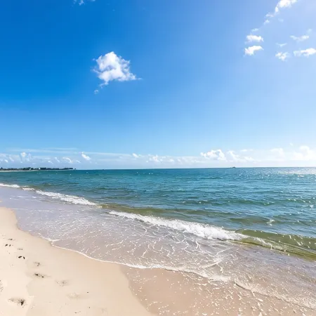 Cape Diem ; All new; 1.5m to Criagville, Hyannis beach; with WiFi, AC