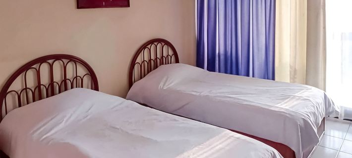 RedDoorz Plus Near Tugu Mercusuar Anyer Hotels in Serang