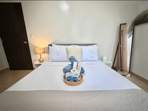 Exclusive 1-Bedroom Stay at The Palladium - Mountain view