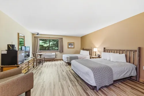 The Lodge at Crooked Lake - 2-Star