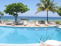 Silver Seas Hotel - Beach