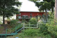 Lake Front 3 Bedroom cabin with FREE use of pontoon. - Chalets
