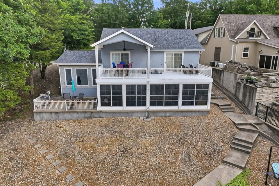 Photo 2 of 6