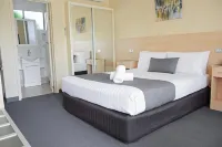 Beachway Motel Hotels in Penguin