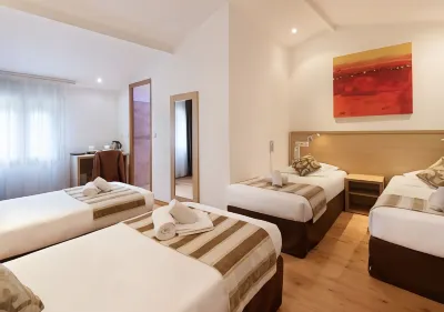 Holzer II Hotel dekat Plage de Santa Giulia