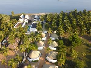 The Blue Lagoon Resort Kalpitiya