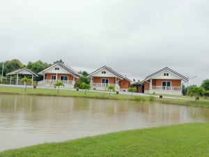 棕櫚小屋度假村