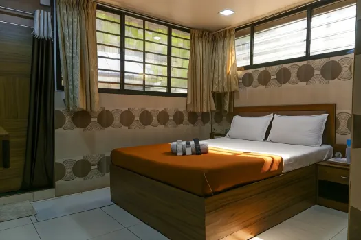 Welcome Guest House Hotels near Anjeerwadi