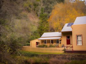 Creek Cottage