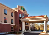 Holiday Inn Express & Suites Picayune-Stennis Space Cntr.