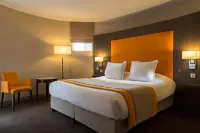 Domaine la Charpinière, the Originals Collection Hotels in Saint-Galmier