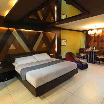 Victoria Court Las Pinas Rooms